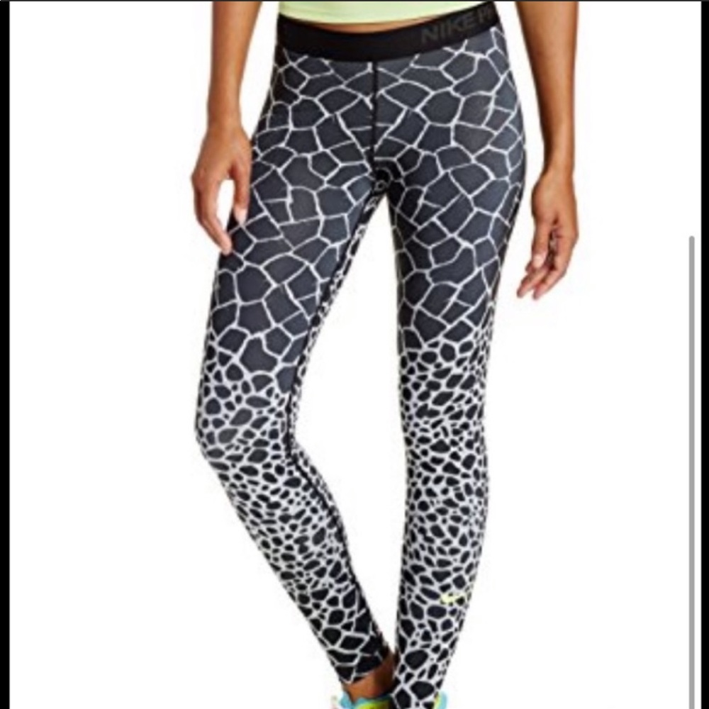 Nike PRO Black and White Giraffe Patterned Leggings